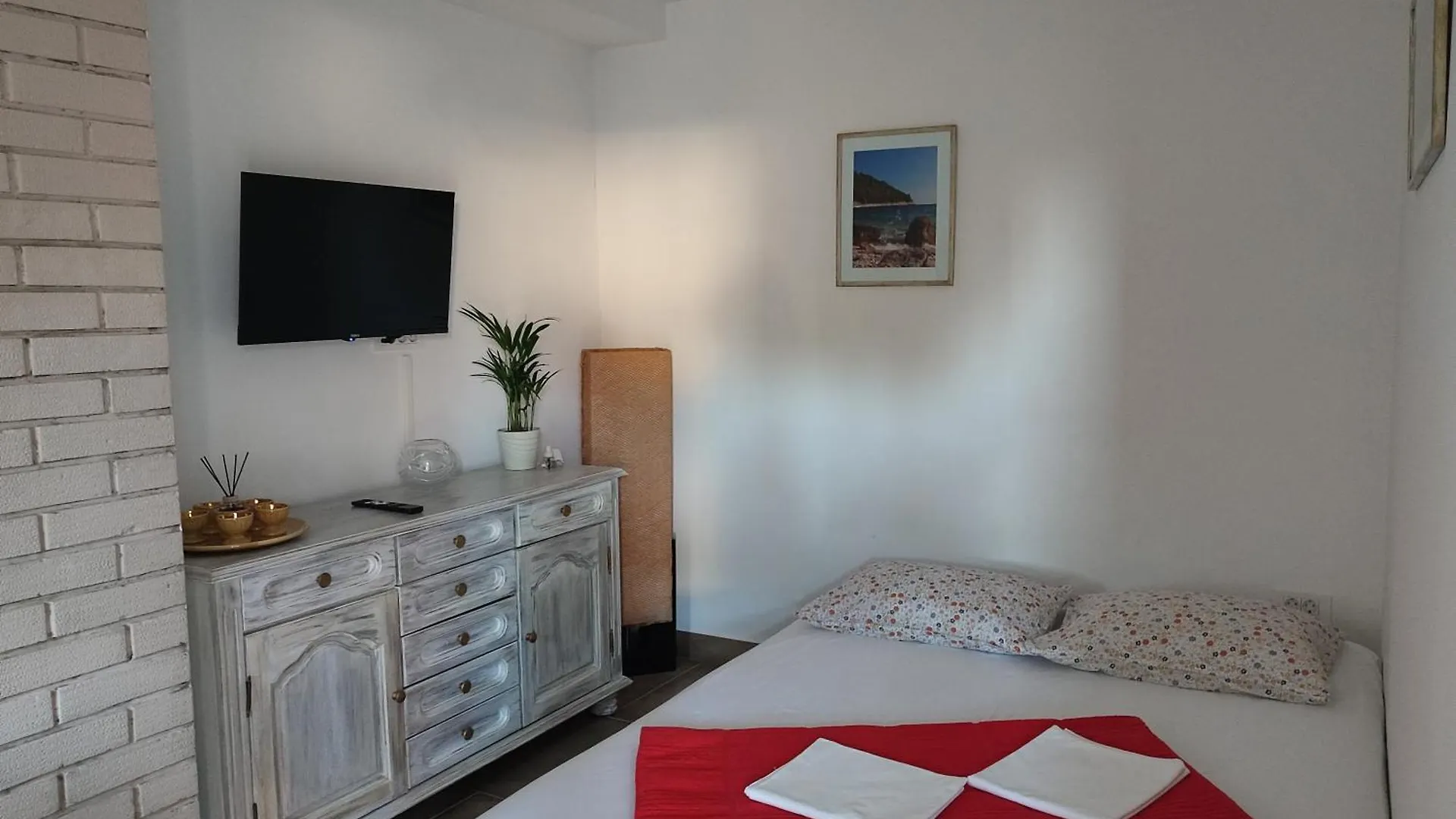 Apartman Noemi Jadranovo 0*,