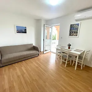 Apartman Julie, Jadranovo